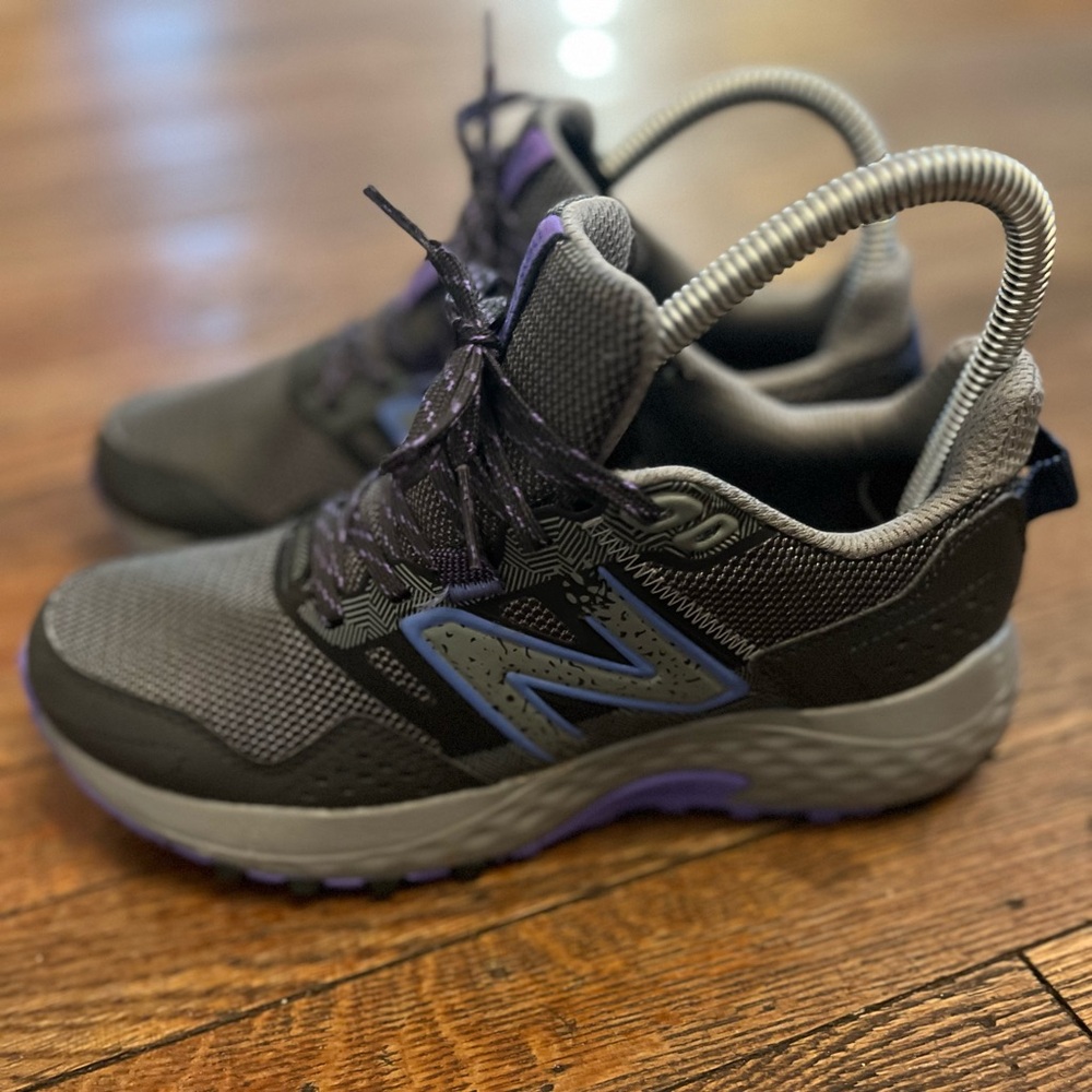 New Balance Womens 410 V8 Black Purple Trail Running Shoes WT410LQ8 US Size 6